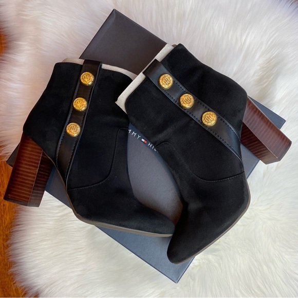 Tommy Hilfiger “Domain 3” Boots - Picture 11 of 13